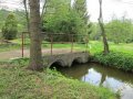 Betonový mostek přes bezejmenný vodní tok s IDVT 10195579 umístěný v ř. km 0,25