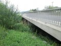 most přes Senici na 1,7 ř. km na hranici s katastrálním územím obce Ústí