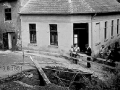 Povodeň 13. srpna 1951 - dům učitele (musel být zbořen)