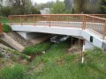 Mostek omezující odtokové poměry