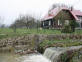 Povodeň 4. dubna 2014 (hladina Černého potoka u železničního mostu)