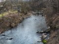 Řeka Juhyně v intravilánu obce nad měrným profilem Komárno, Juhyně